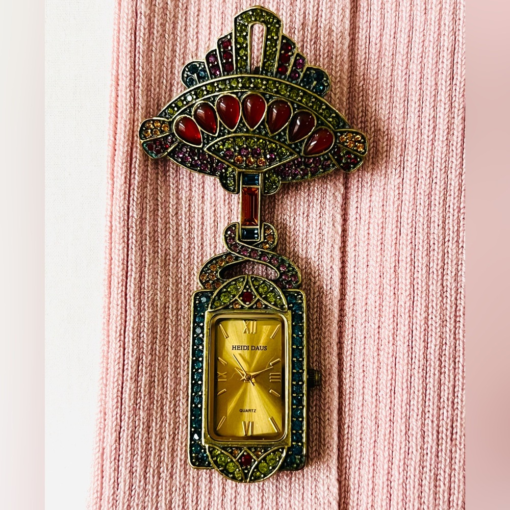 Heidi Daus “Pretty Practical & Precise” Vintage watch pendant/pin Swarovski